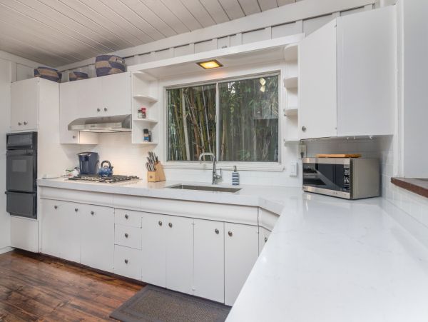 Understated Elegance and a Great Location Ocean Views