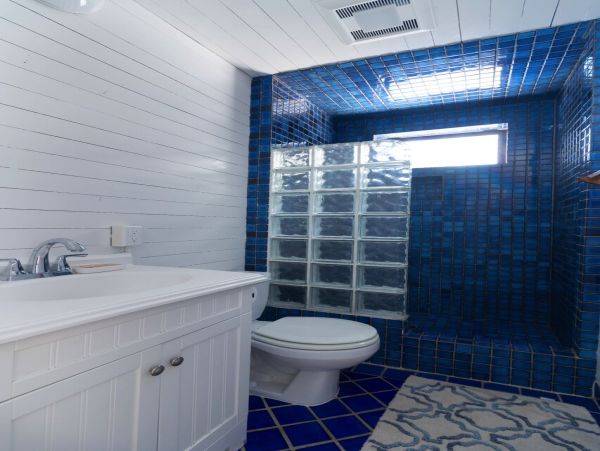 Understated Elegance and a Great Location Ocean Views