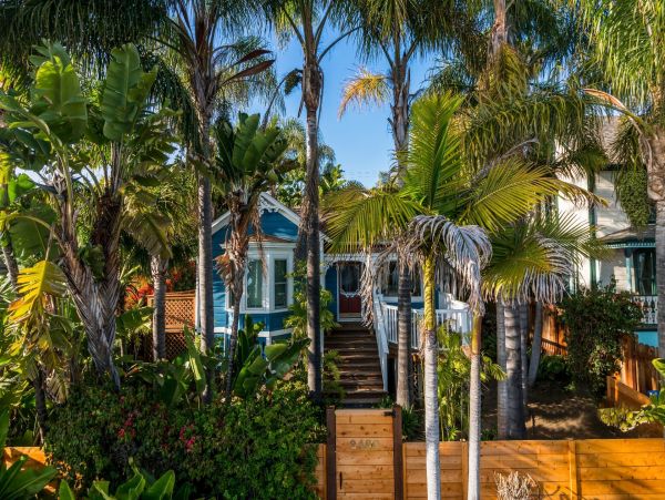 Understated Elegance and a Great Location Ocean Views