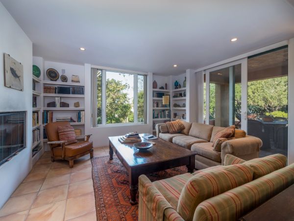 Santa Barbara County Home 991155
