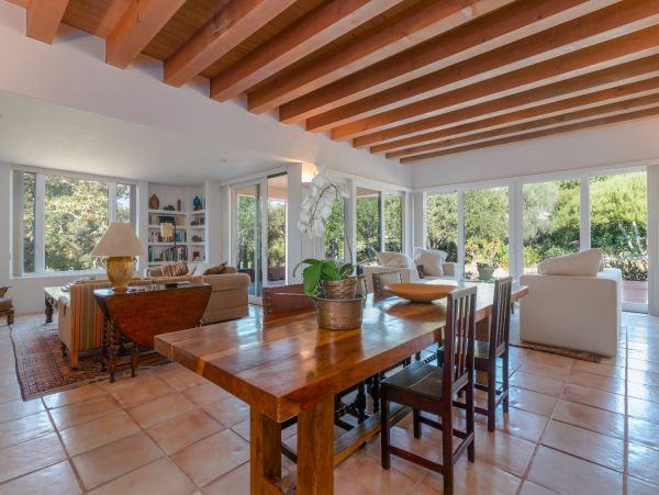 Santa Barbara County Home 991155