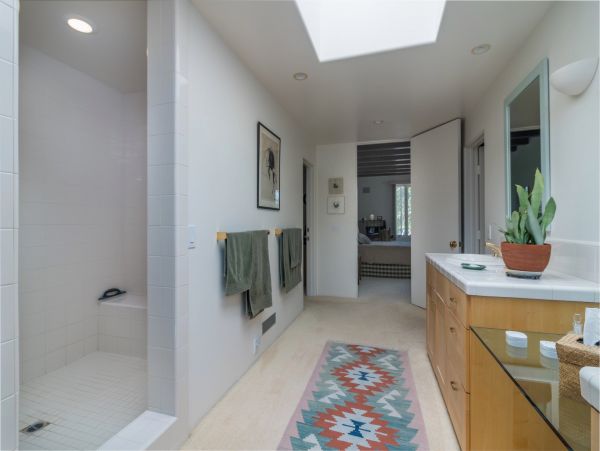 Santa Barbara County Home 991155
