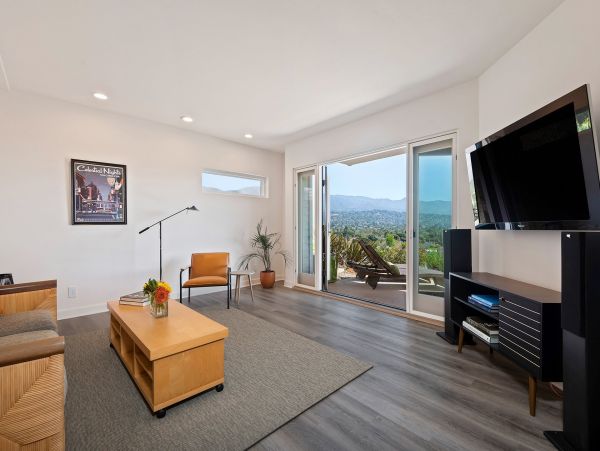 Santa Barbara County Home 991156