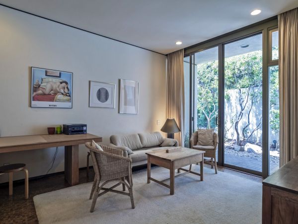Santa Barbara County Home 991158