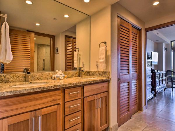Lahaina Vacation Condo Sleeps 4 Guests
