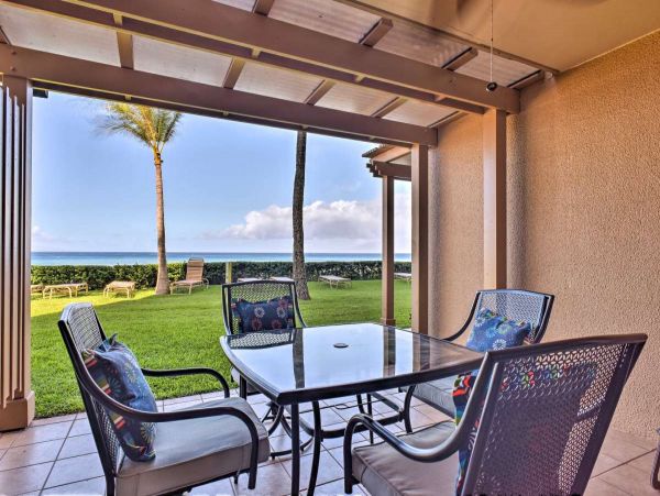 Lahaina Vacation Condo Sleeps 4 Guests