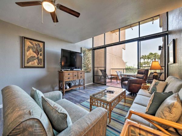 Two Bedroom Vacation Rental in Lahaina Short Walk to Beach