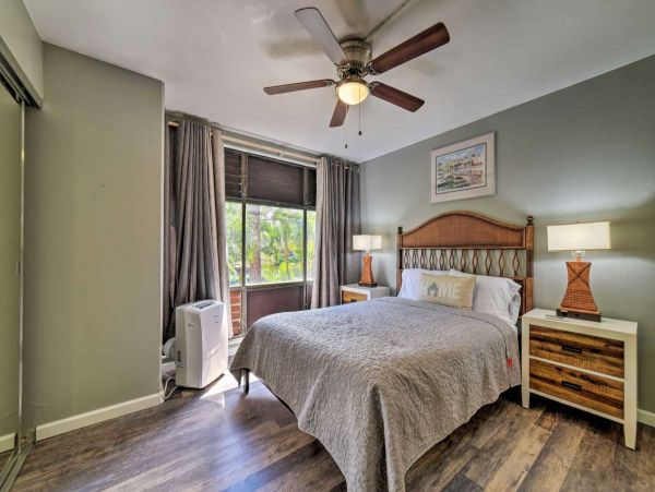 Two Bedroom Vacation Rental in Lahaina Short Walk to Beach