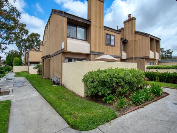 Anaheim Condo 991175