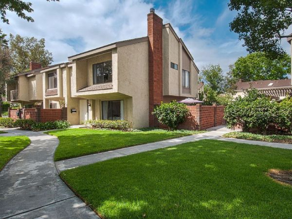 Charming Anaheim 3 Bedroom Condo Sleeps 9 Guests