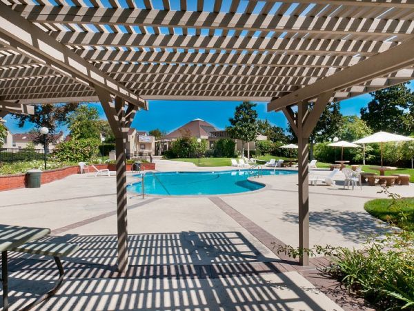Charming Anaheim 3 Bedroom Condo Sleeps 9 Guests