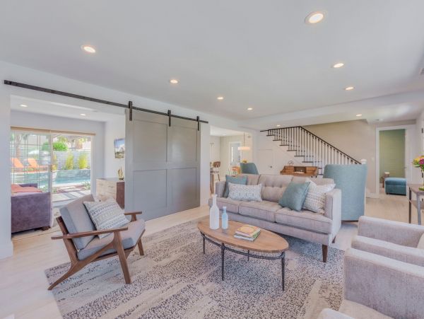 Spacious Five Bedroom Home in Anaheim Sleeps 13