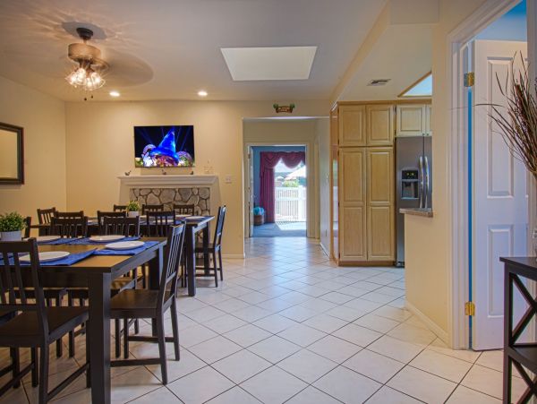 Anaheim Home 991178