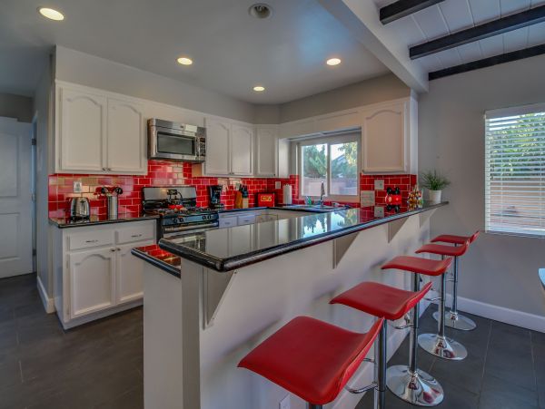 Anaheim Home 991179