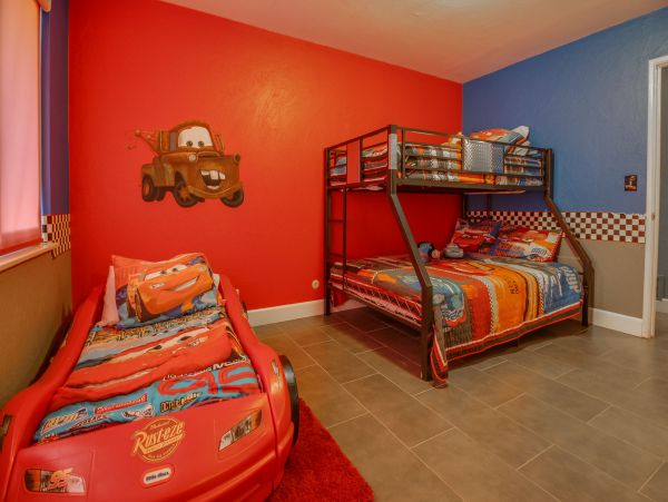 Anaheim Home 991179