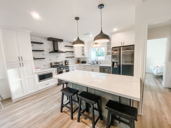 Anaheim Home 991182