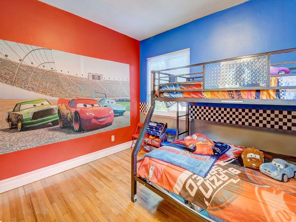 Anaheim Home 991182