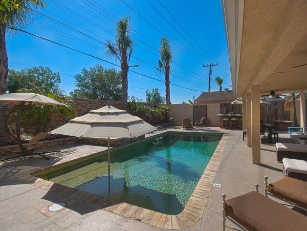 Anaheim Home 991183