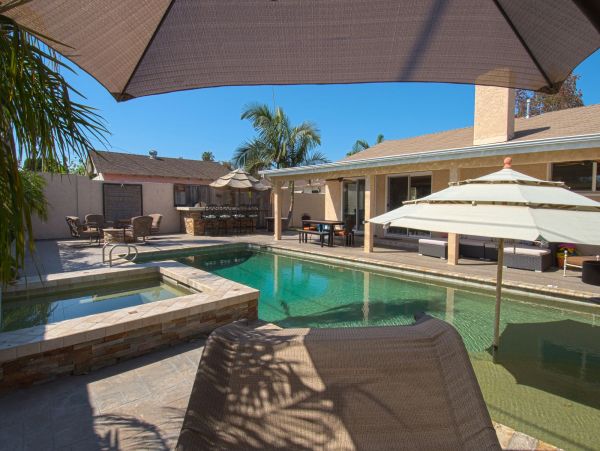 Anaheim Home 991183