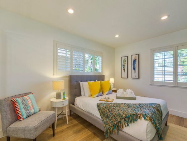 Anaheim 4 Bedroom Home with Pool & Game Room
