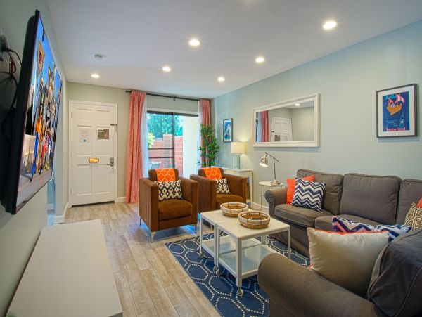 Anaheim Condo 991203