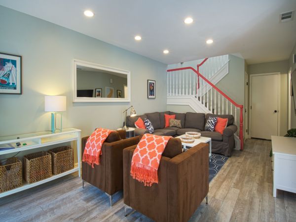 Anaheim Condo 991203