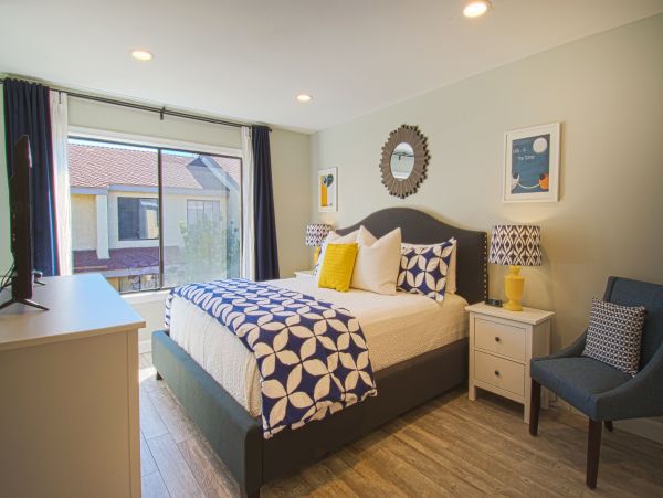 Anaheim Condo 991203