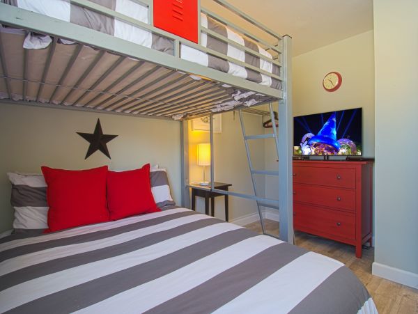 Anaheim Condo 991203