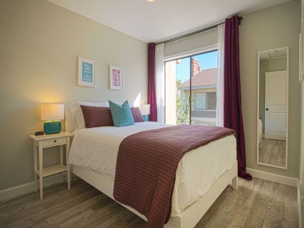Anaheim Condo 991203