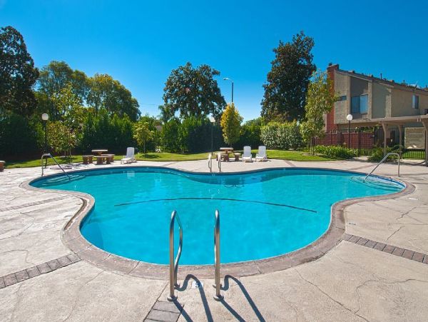 Anaheim Condo 991203