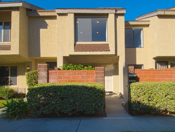 Anaheim Condo 991203