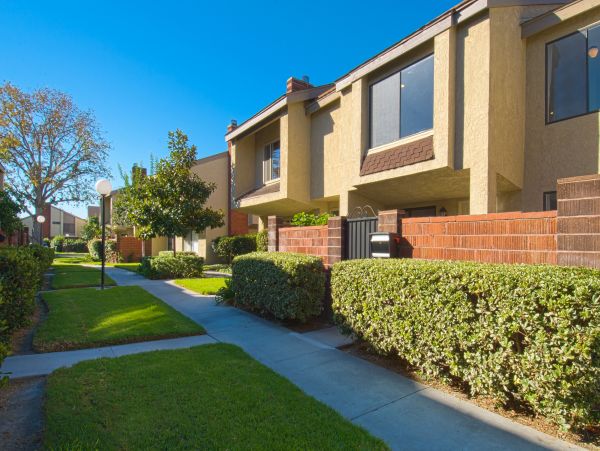 Anaheim Condo 991203
