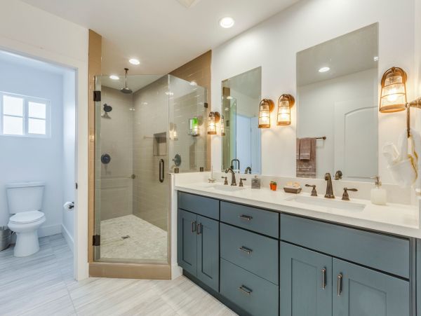Luxury Anaheim 5 Bedroom Pool House