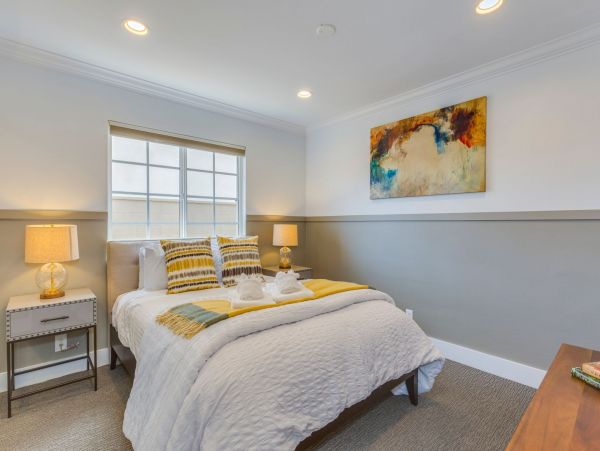 Luxury Anaheim 5 Bedroom Pool House