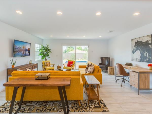 Luxury Anaheim 5 Bedroom Pool House