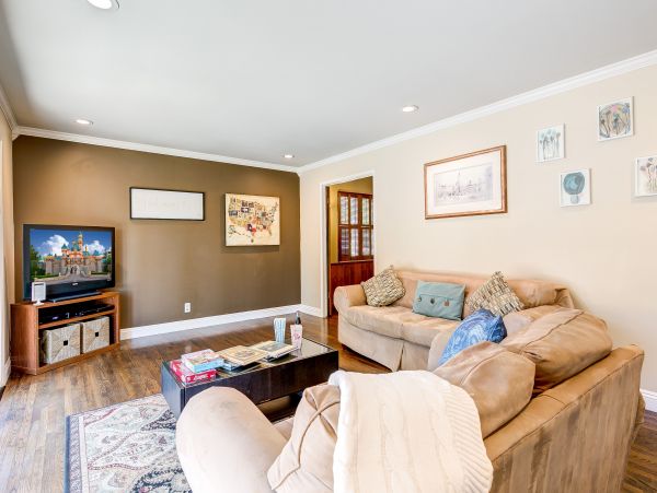 Anaheim Home 991207