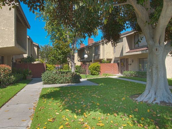Anaheim Condo 991208