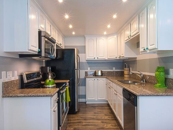 Anaheim Condo 991210