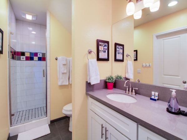 Anaheim Condo 991211