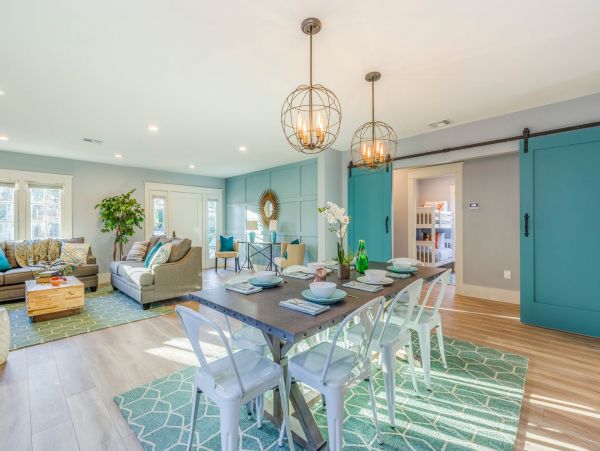 Gorgeous 4 Bedroom Pool House in Anaheim