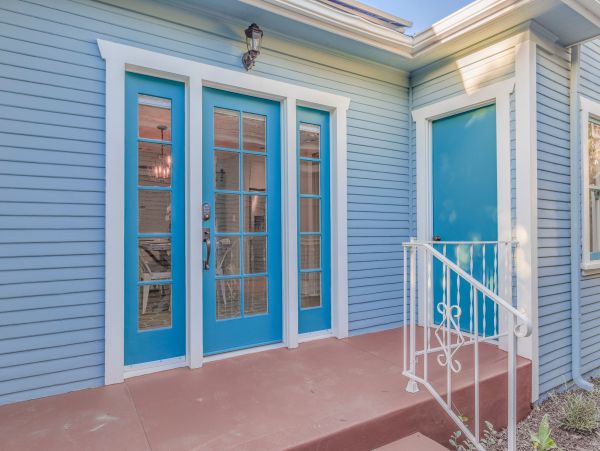 Gorgeous 4 Bedroom Pool House in Anaheim