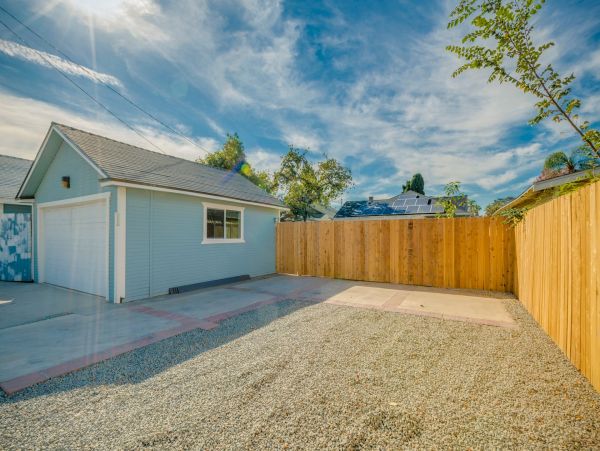 Gorgeous 4 Bedroom Pool House in Anaheim