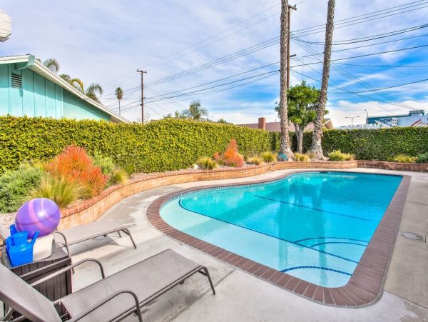 Anaheim Home 991214