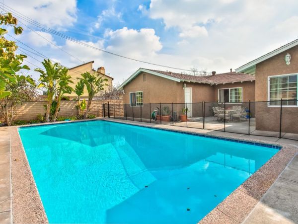 Anaheim Home 991215