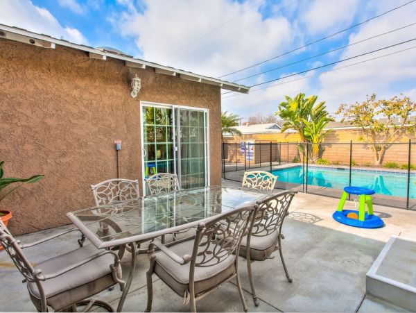 Anaheim Home 991215
