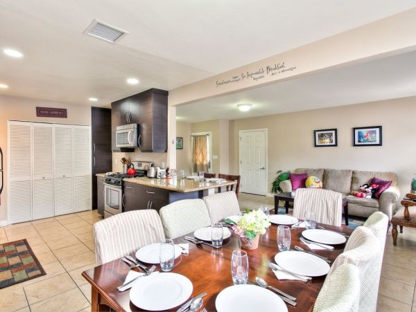 Anaheim Home 991215