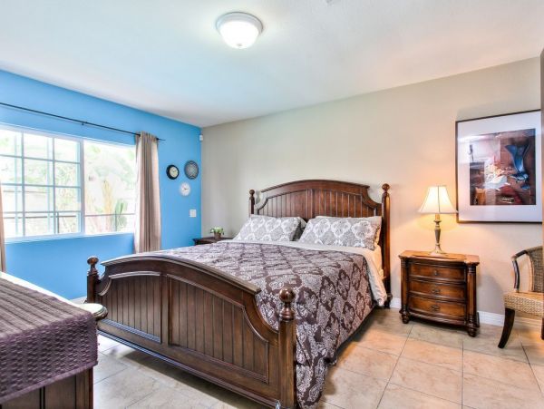 Anaheim Home 991215