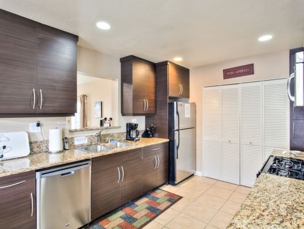 Anaheim Home 991215
