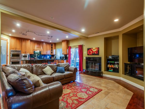 Anaheim Home 991221