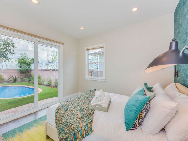 Anaheim 5 Bedroom Pool House Sleeps 13